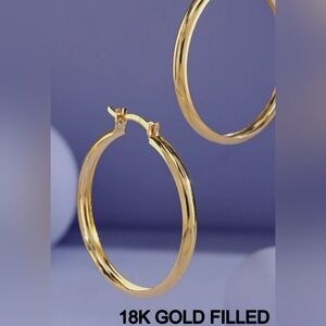18K Gold Filled Hoop Earrings Medium  NWT